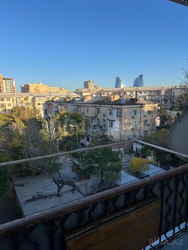 Satılır 2 otaqlı köhnə tikili 55 m², Elmlər Akademiyası m., photo 19 from 20