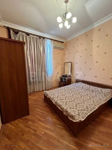 Satılır 3 otaqlı köhnə tikili 75 m², Sahil m., photo 10 from 18