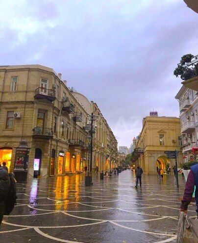 Satılır 3 otaqlı köhnə tikili 75 m², Sahil m., photo 4 from 18