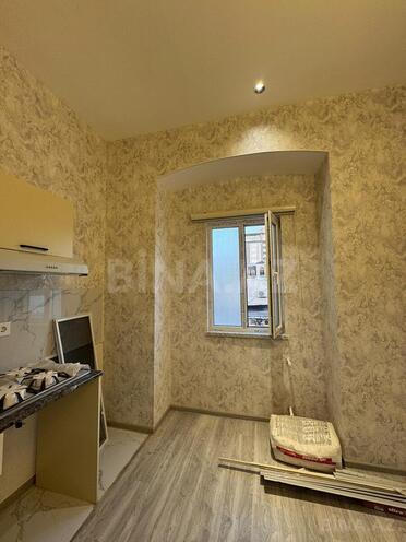 Продаётся 2-комн. вторичка 31 м², м. Низами, photo 3 from 11