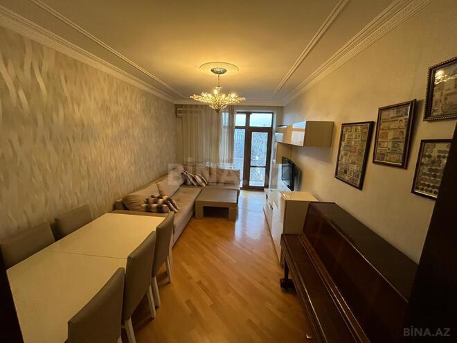 Продаётся 2-комн. вторичка 60 м², м. Элмляр Академиясы, photo 4 from 14