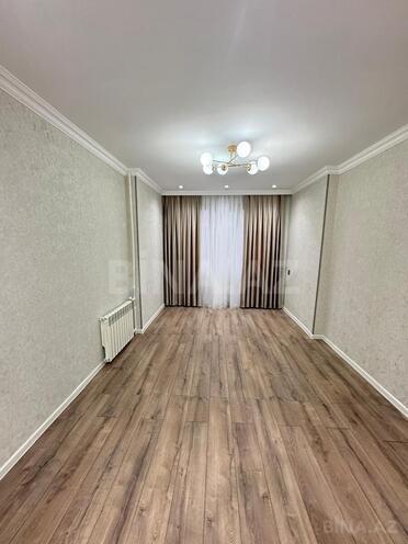 Продаётся 3-комн. вторичка 82 м², м. Нефтчиляр, photo 4 from 13