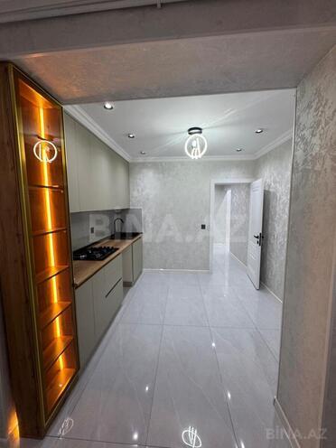 Продаётся 3-комн. вторичка 82 м², м. Нефтчиляр, photo 3 from 13