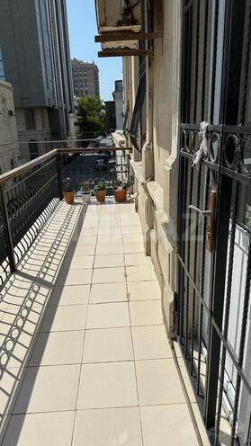 Сдаётся 3-комн. офис 100 м², м. Низами, photo 11 from 17