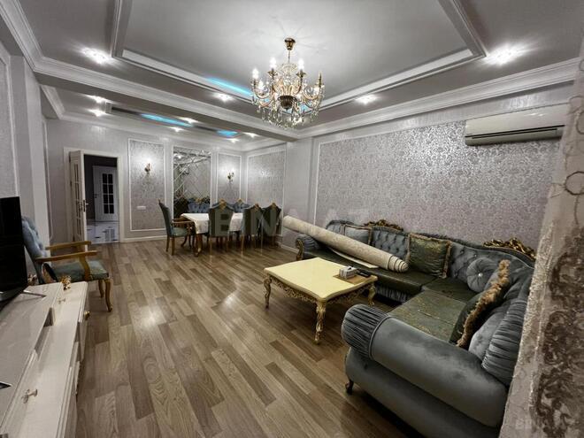 Продаётся 3-комн. новостройка 145 м², м. Кара Караев, photo 1 from 32
