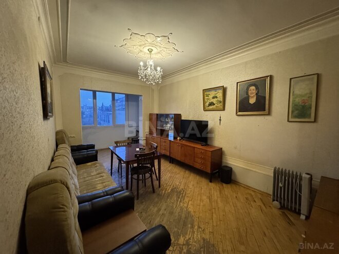 Продаётся 2-комн. вторичка 60 м², м. Азадлыг проспекти, photo 6 from 8