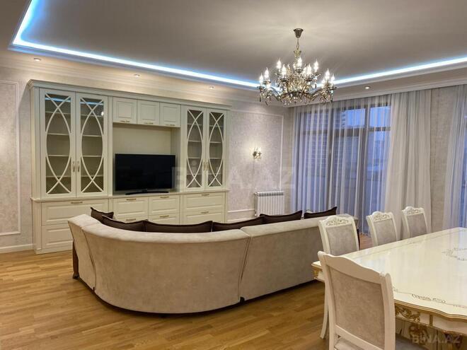 Сдаётся 3-комн. новостройка 170 м², м. Низами, photo 26 from 31