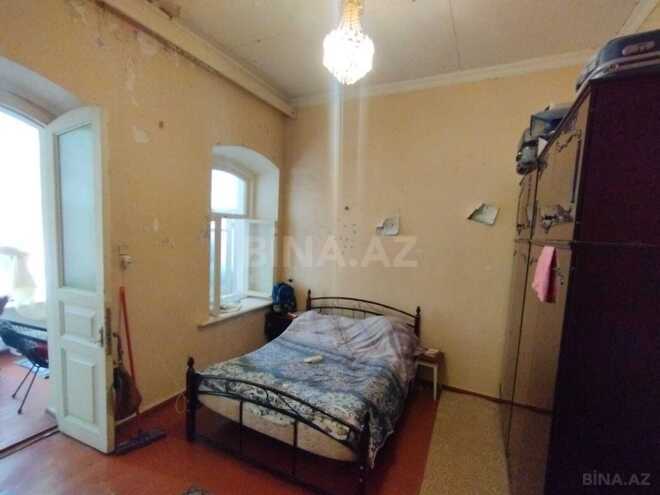 Satılır 4 otaqlı köhnə tikili 110 m², Sahil m., photo 8 from 19
