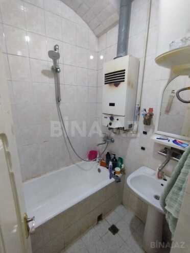 Satılır 4 otaqlı köhnə tikili 110 m², Sahil m., photo 16 from 19