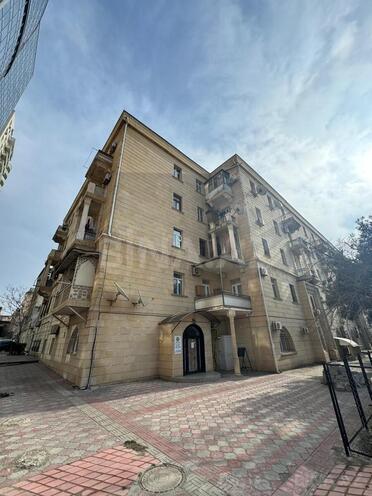 Satılır 2 otaqlı köhnə tikili 65 m², Nəsimi r., photo 17 from 18