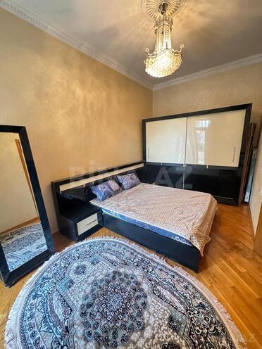 Satılır 2 otaqlı köhnə tikili 65 m², Nəsimi r., photo 4 from 18