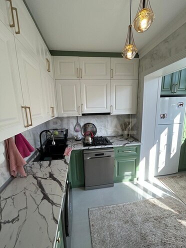 Satılır 4 otaqlı köhnə tikili 110 m², İnşaatçılar m., photo 15 from 21