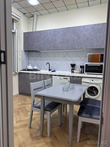 Сдаётся 3-комн. вторичка 70 м², м. Сахил, photo 8 from 11