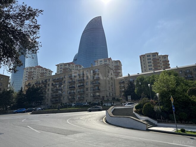 Продаётся 3-комн. вторичка 101.5 м², м. Ичеришехер, photo 26 from 32