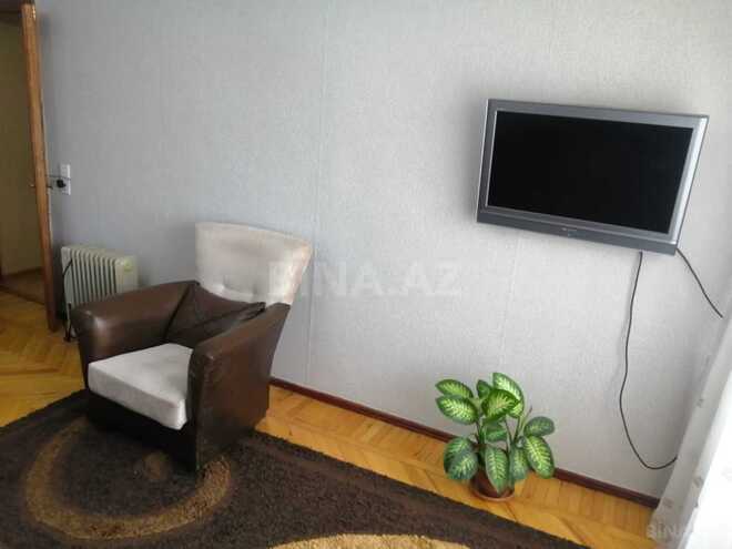 Satılır 3 otaqlı köhnə tikili 90 m², İnşaatçılar m., photo 6 from 25