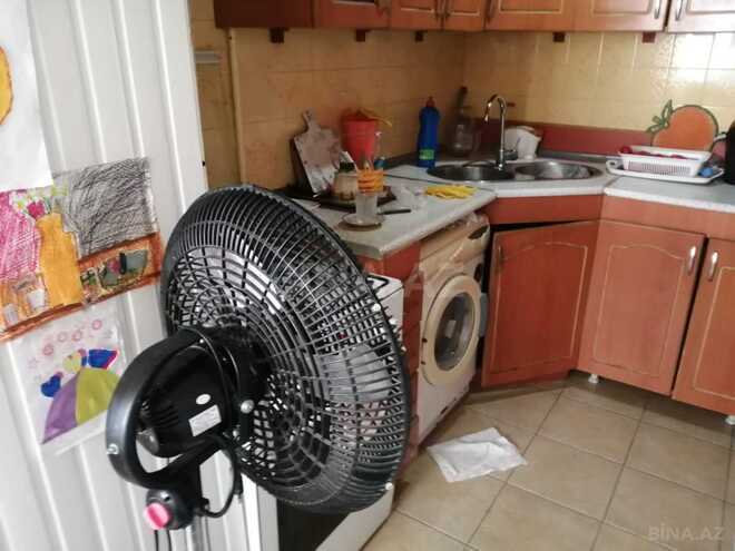 Satılır 3 otaqlı köhnə tikili 90 m², İnşaatçılar m., photo 21 from 25