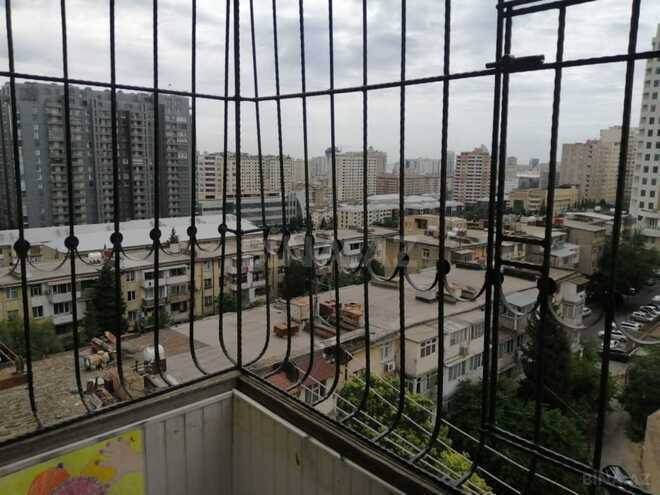 Satılır 3 otaqlı köhnə tikili 90 m², İnşaatçılar m., photo 14 from 25