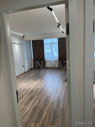 Satılır 2 otaqlı köhnə tikili 65 m², Gənclik m., photo 1 from 11