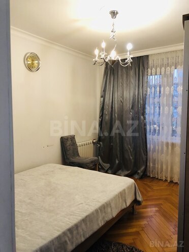 Сдаётся 3-комн. вторичка 65 м², м. Нефтчиляр, photo 8 from 15