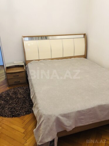 Сдаётся 3-комн. вторичка 65 м², м. Нефтчиляр, photo 9 from 15