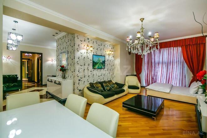 Сдаётся 3-комн. новостройка 135 м², м. Сахил, photo 3 from 19