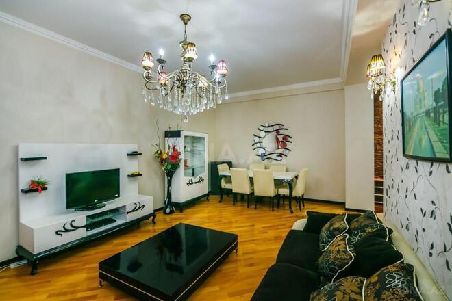 Сдаётся 3-комн. новостройка 135 м², м. Сахил, photo 5 from 19
