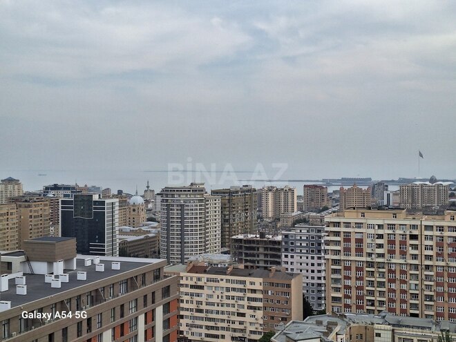 Продаётся 3-комн. новостройка 187 м², м. Низами, photo 21 from 25