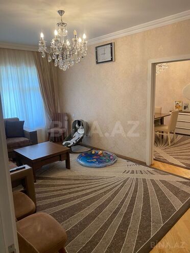 Satılır 5 otaqlı köhnə tikili 120 m², İnşaatçılar m., photo 13 from 17