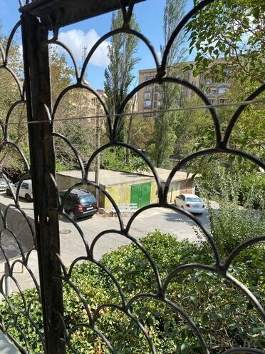 Satılır 5 otaqlı köhnə tikili 120 m², İnşaatçılar m., photo 8 from 17