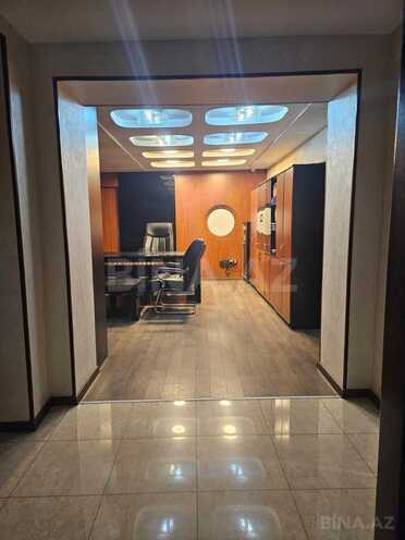 Сдаётся 4-комн. офис 200 м², м. Элмляр Академиясы, photo 3 from 17
