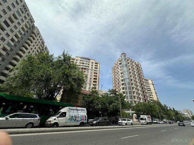 Продаётся 3-комн. новостройка 134 м², м. Гянджлик, photo 1 from 10