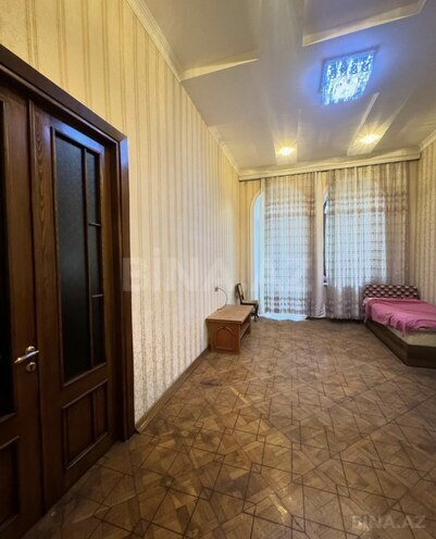 İcarəyə verilir 5 otaqlı köhnə tikili 200 m², 28 May m., photo 4 from 12