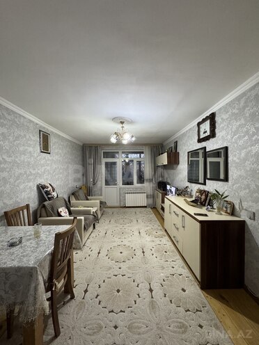 Продаётся 3-комн. вторичка 85 м², м. Иншаатчылар, photo 1 from 18