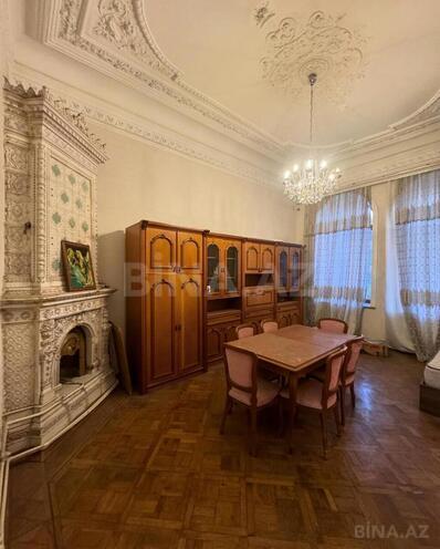 İcarəyə verilir 5 otaqlı köhnə tikili 200 m², 28 May m., photo 4 from 12