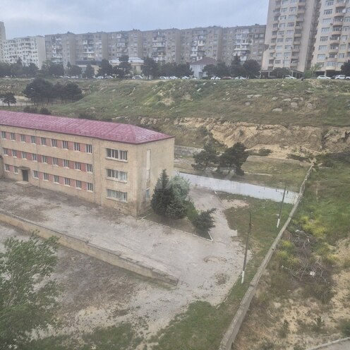 Продаётся 2-комн. вторичка 65 м², Хатаинский р., photo 4 from 12