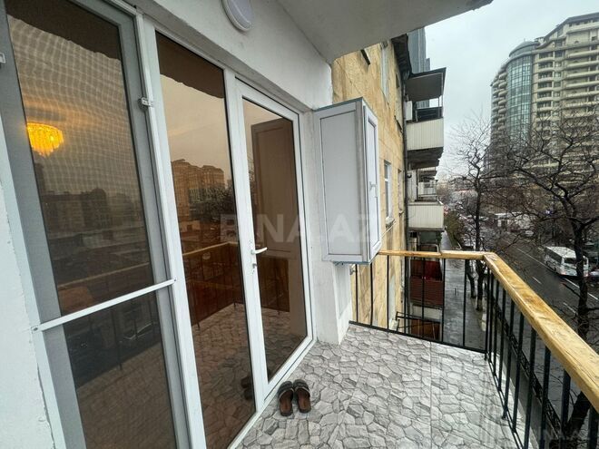 Сдаётся 4-комн. вторичка 120 м², м. Низами, photo 22 from 31