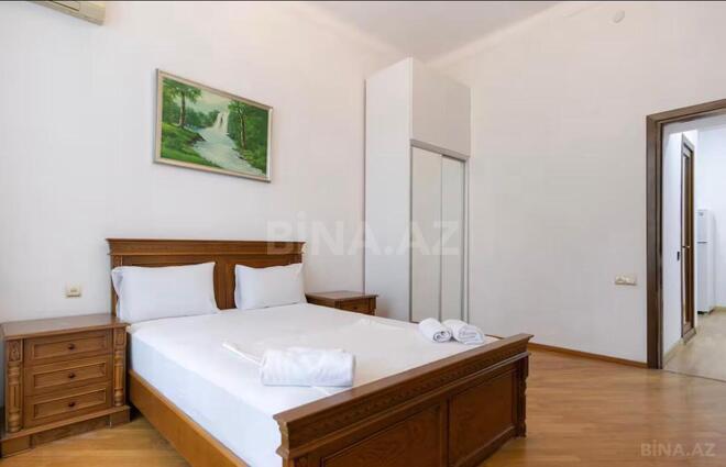 Сдаётся 3-комн. вторичка 100 м², м. Ичеришехер, photo 13 from 14