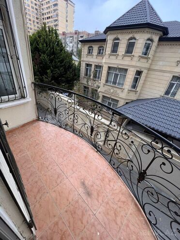 Satılır 8 otaqlı həyət evi/bağ evi 750 m², Elmlər Akademiyası m., photo 9 from 24