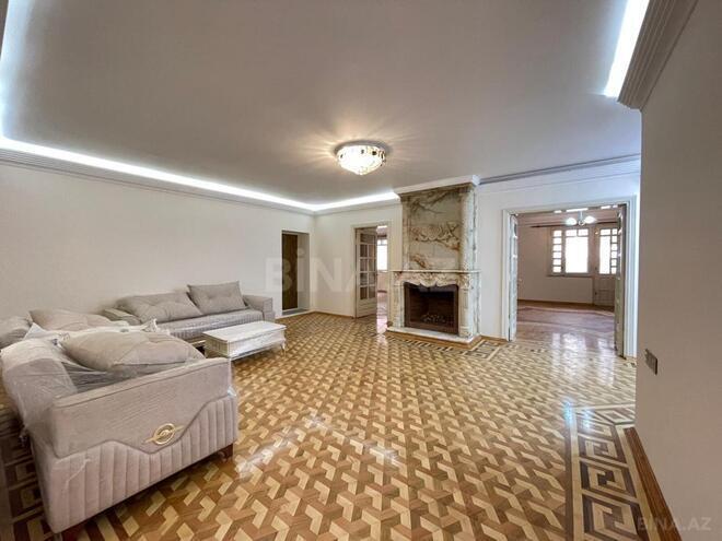 Satılır 4 otaqlı köhnə tikili 130 m², 28 May m., photo 12 from 26