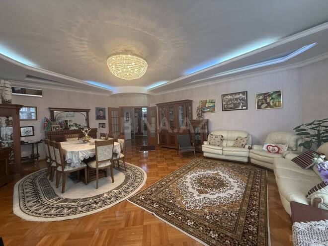 Сдаётся 4-комн. вторичка 200 м², м. Низами, photo 7 from 23