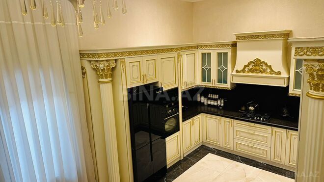 Satılır 4 otaqlı köhnə tikili 215 m², Sahil m., photo 25 from 32