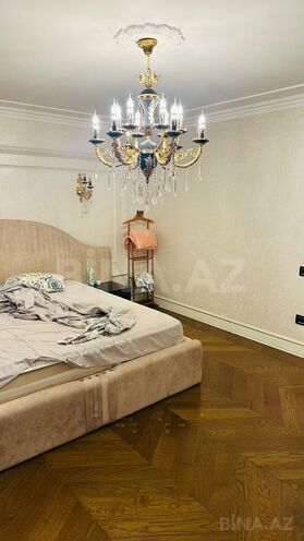 Satılır 4 otaqlı köhnə tikili 215 m², Sahil m., photo 15 from 32