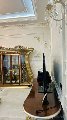 Satılır 4 otaqlı köhnə tikili 215 m², Sahil m., photo 12 from 32