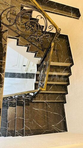 Satılır 4 otaqlı köhnə tikili 215 m², Sahil m., photo 30 from 32