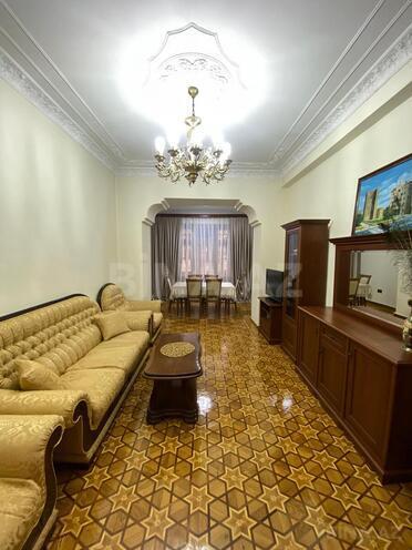 Сдаётся 3-комн. вторичка 86 м², м. Сахил, photo 6 from 13