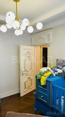 Satılır 4 otaqlı köhnə tikili 215 m², Sahil m., photo 23 from 32