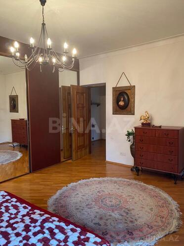 Satılır 5 otaqlı köhnə tikili 200 m², Nəsimi r., photo 14 from 17