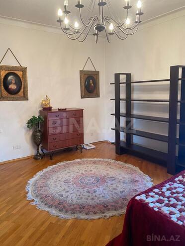 Satılır 5 otaqlı köhnə tikili 200 m², Nəsimi r., photo 9 from 17