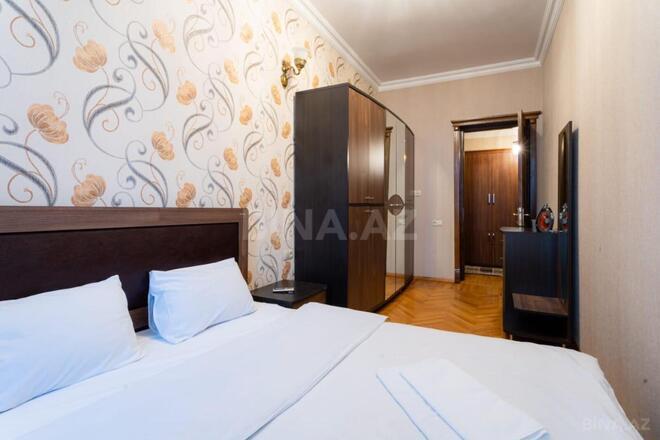 Сдаётся 3-комн. вторичка 60 м², м. Низами, photo 3 from 13