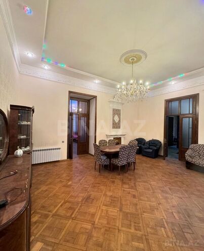 İcarəyə verilir 5 otaqlı köhnə tikili 200 m², 28 May m., photo 3 from 11